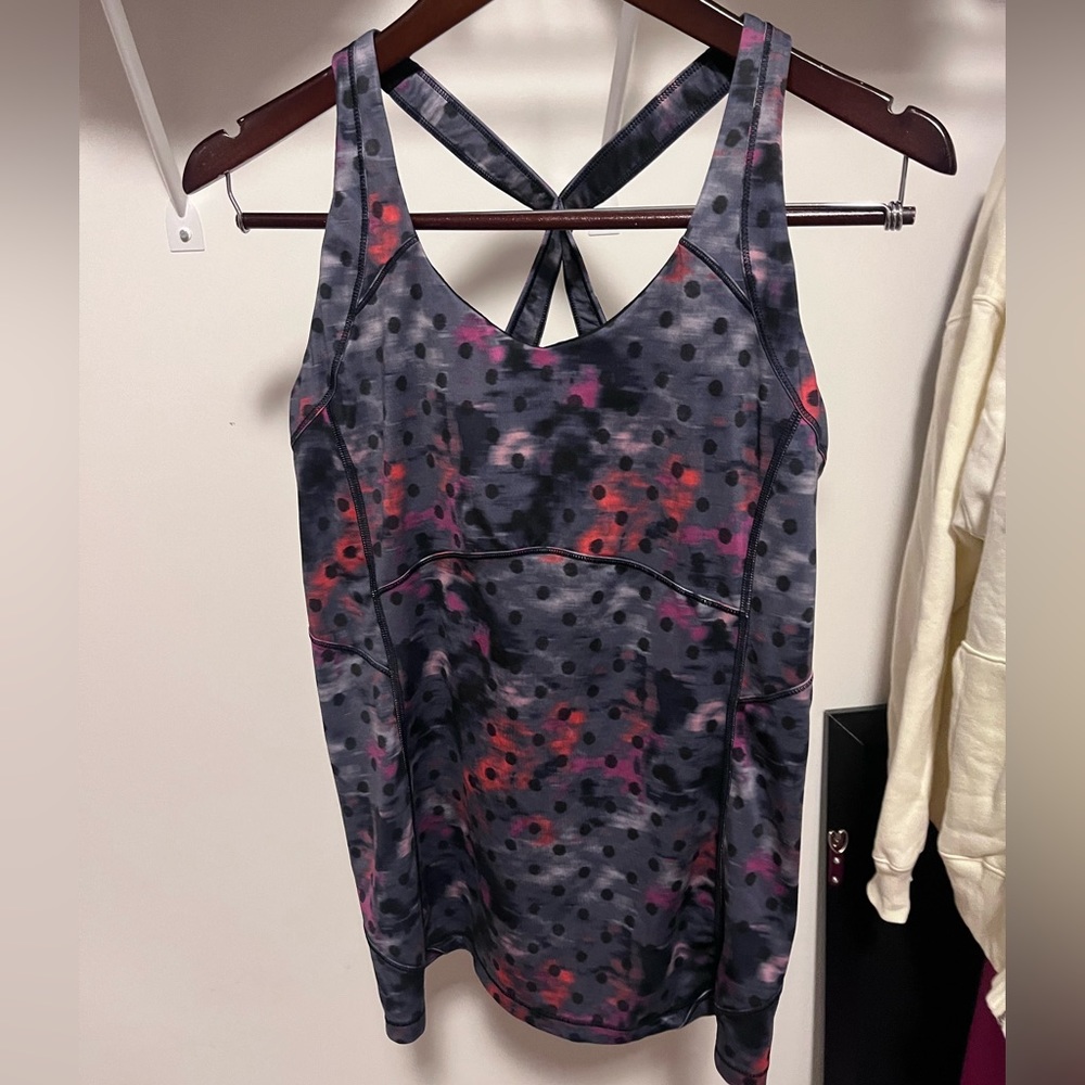 Lululemon workout tank with built in bra